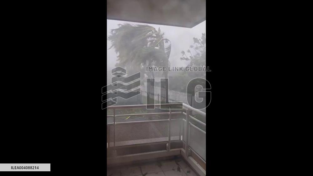 Réunion: Cyclone Garance Slams Island With Fierce Winds