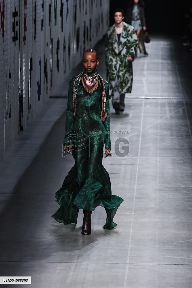 MFW - Etro Runway