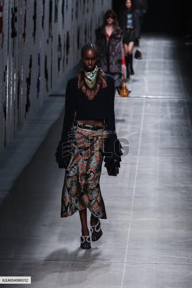 MFW - Etro Runway