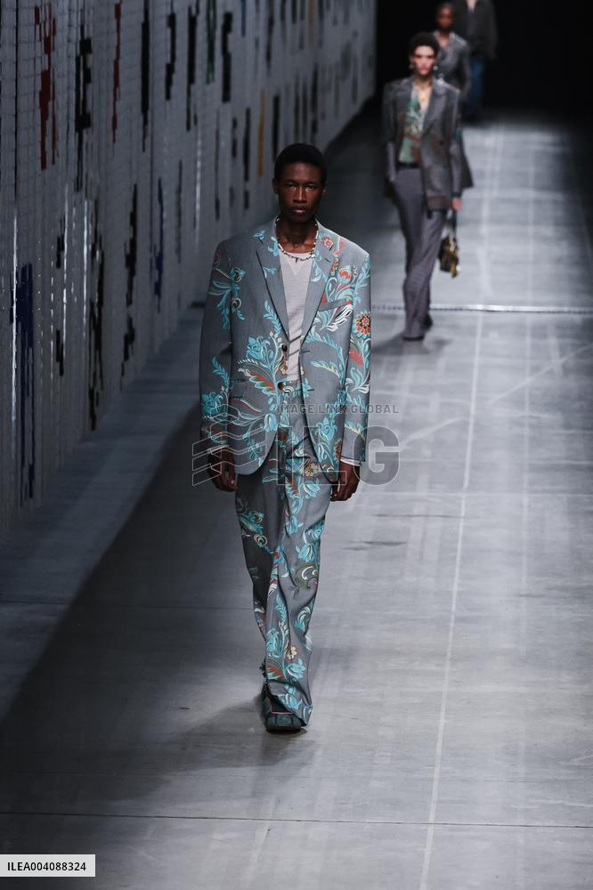 MFW - Etro Runway