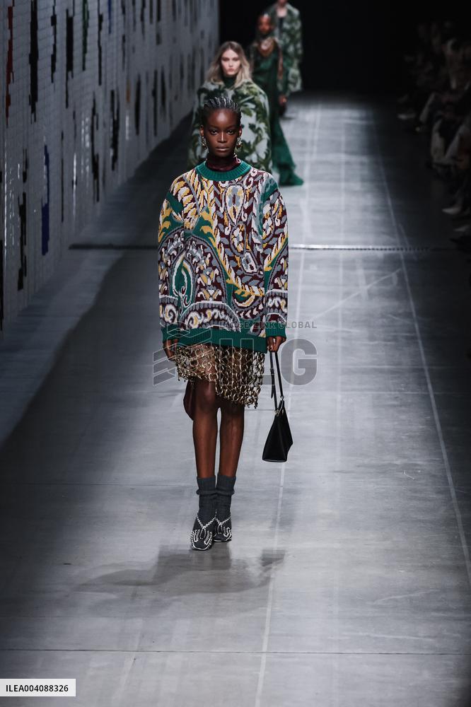 MFW - Etro Runway