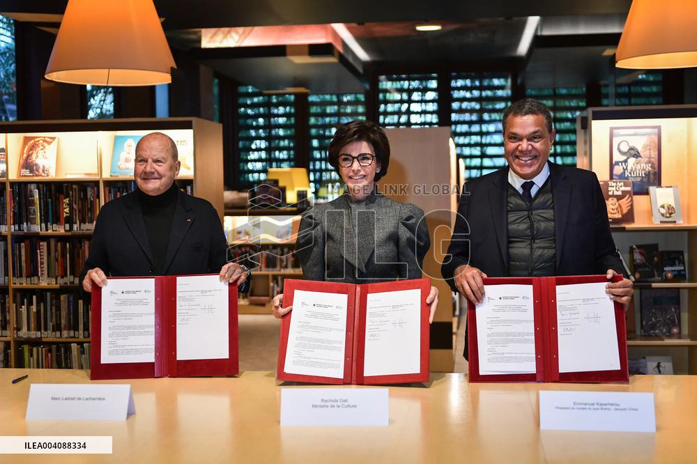 Sponsorship agreement between Marc Ladreit de Lacharriere and Quai Branly museum in Paris - FA