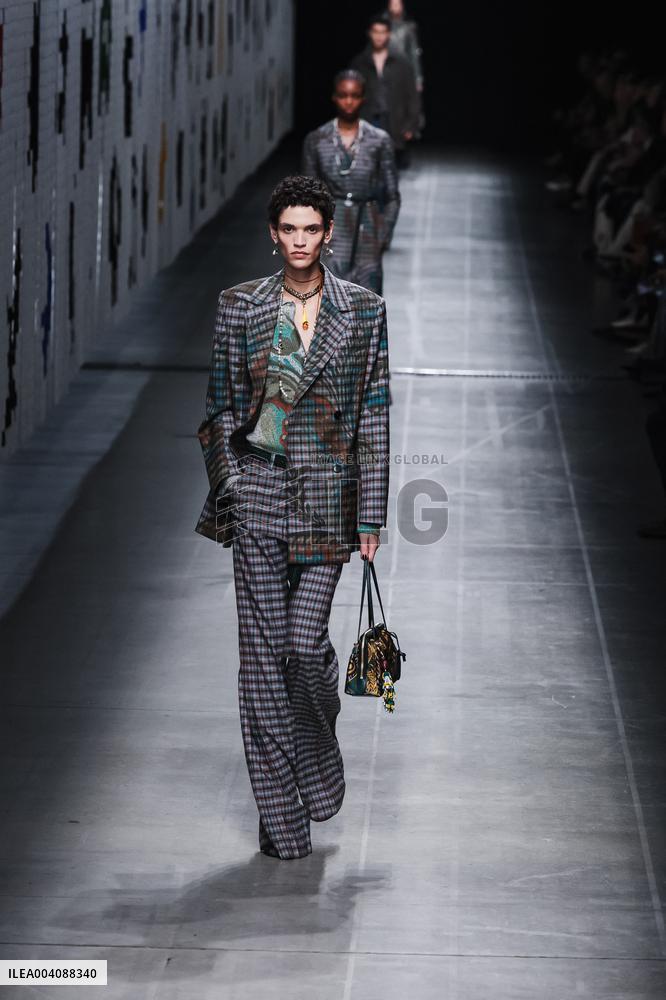 MFW - Etro Runway