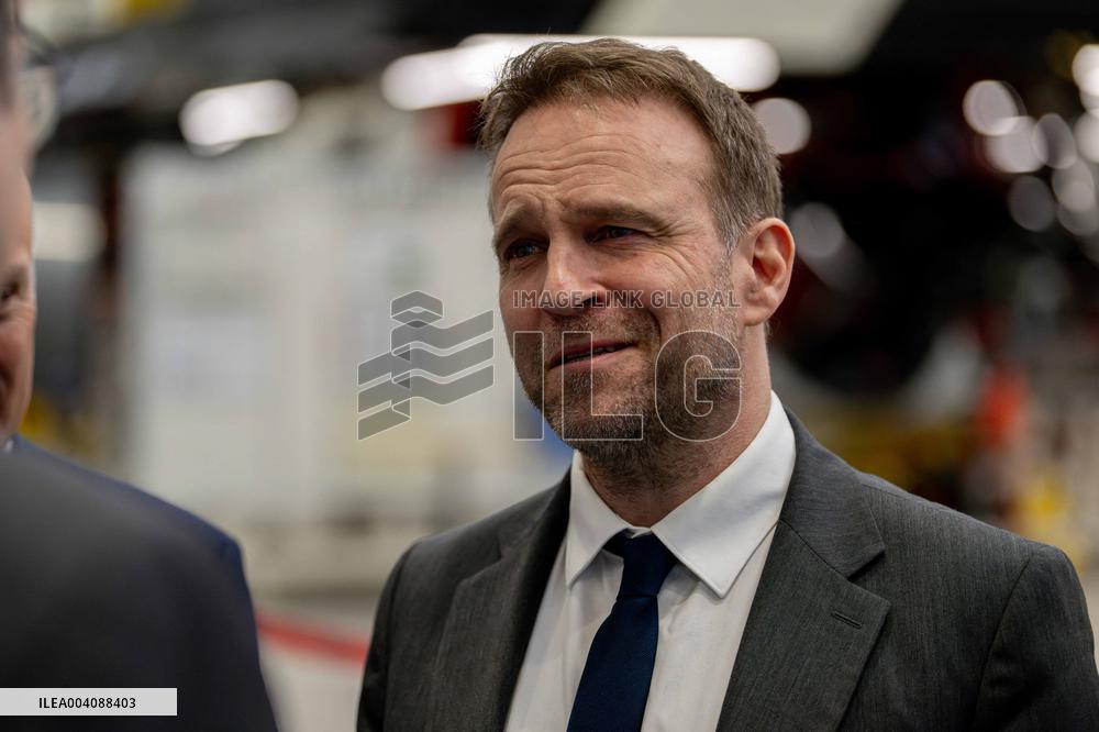 Marc Ferracci Visits Airbus Helicopters - Marignane-Vitrolles