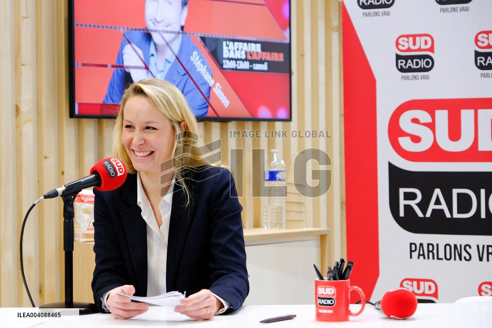 Marion Marechal Visit The Agricultural Fair - Paris