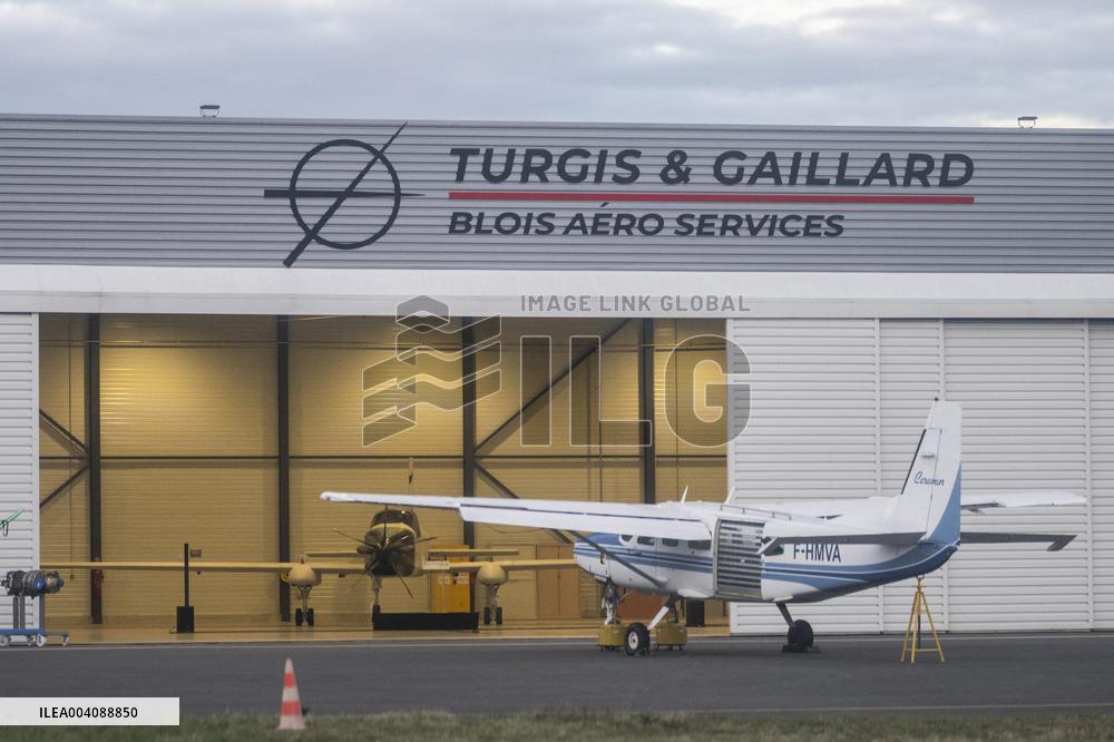 Sebastien Lecornu Visits Aerospace Company Turgis Et Gaillard - Blois