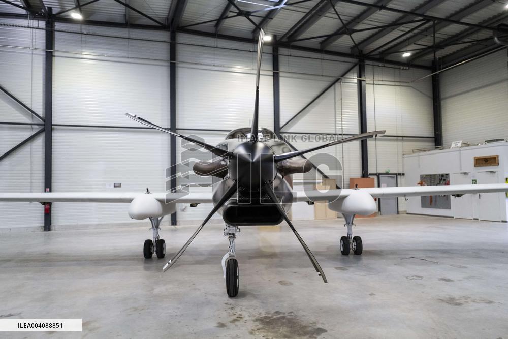 Sebastien Lecornu Visits Aerospace Company Turgis Et Gaillard - Blois