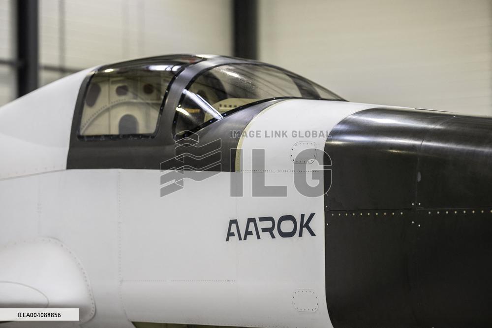 Sebastien Lecornu Visits Aerospace Company Turgis Et Gaillard - Blois
