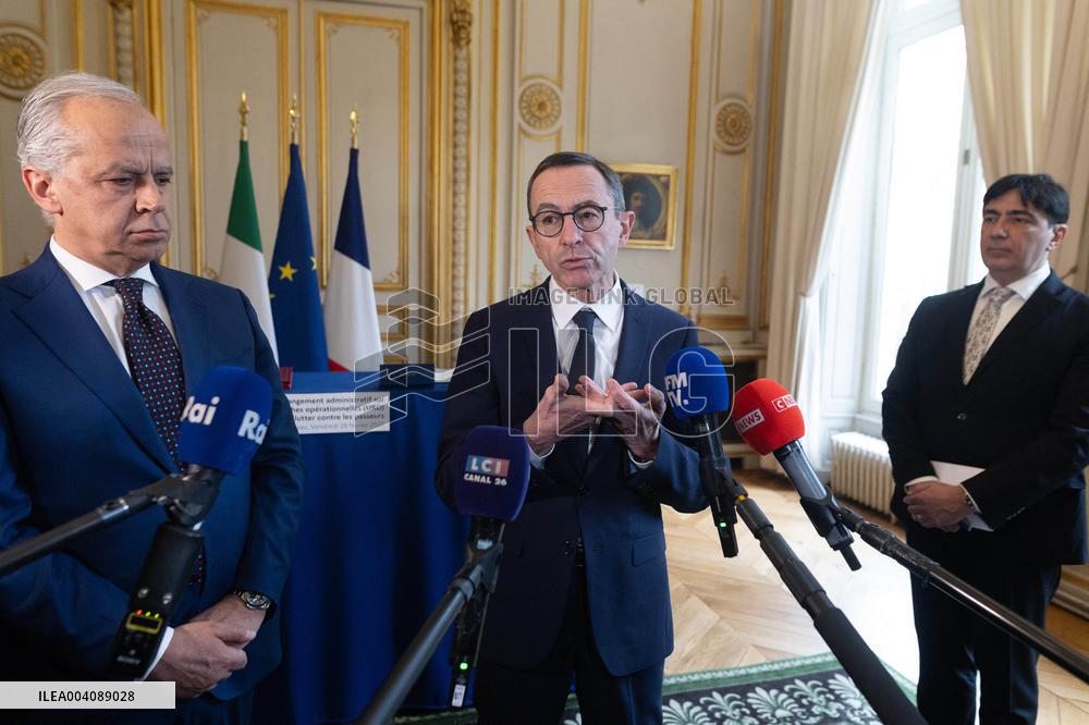 Bruno Retailleau and Matteo Piantedosi sign an arrangement on the operational research unit URO - Paris RL