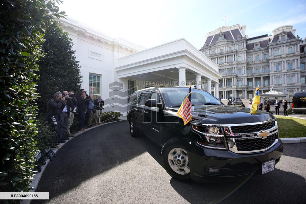 Volodymyr Zelensky leaves White House - Washington