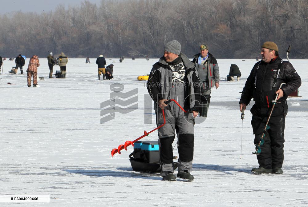 Ice fishing in Dnipro