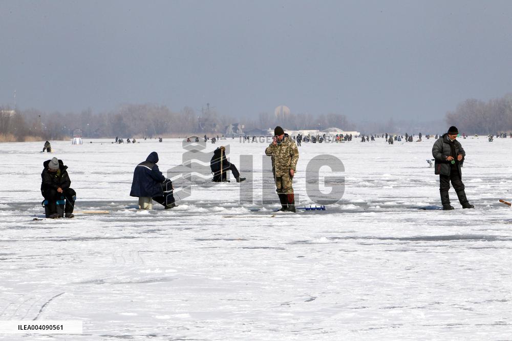 Ice fishing in Dnipro