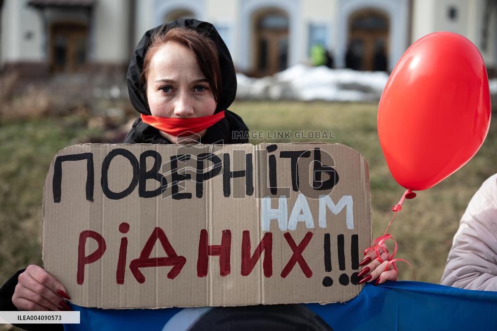 POW relatives hold rally in Kyiv