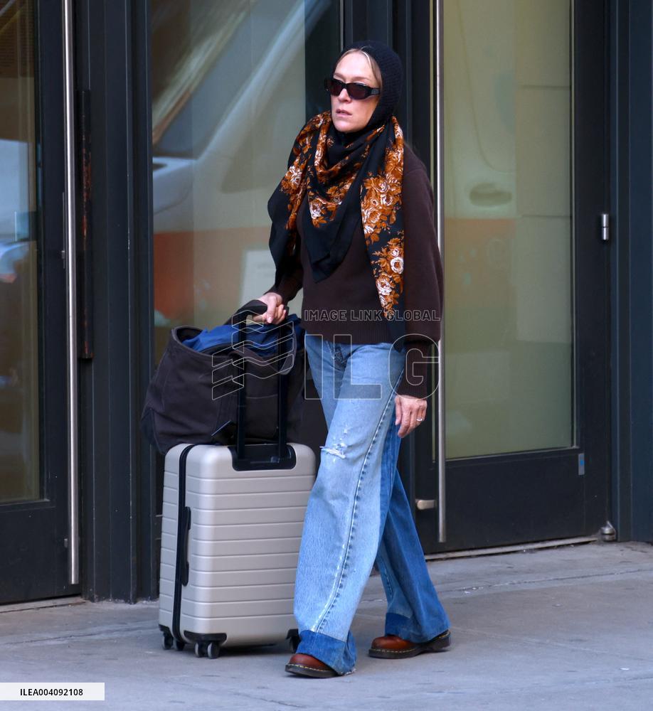 Chloe Sevigny Out and About - NYC