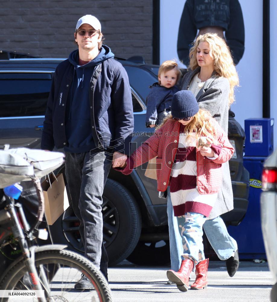 Josh Hartnett Out And About - NYC