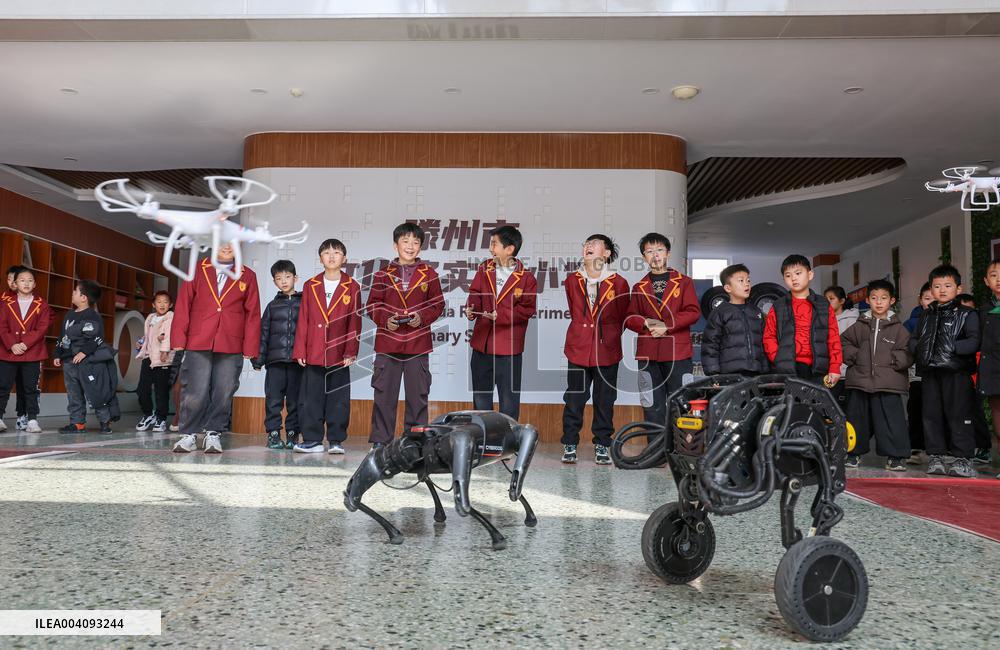 Students Study Drone Robot at School in Tengzhou