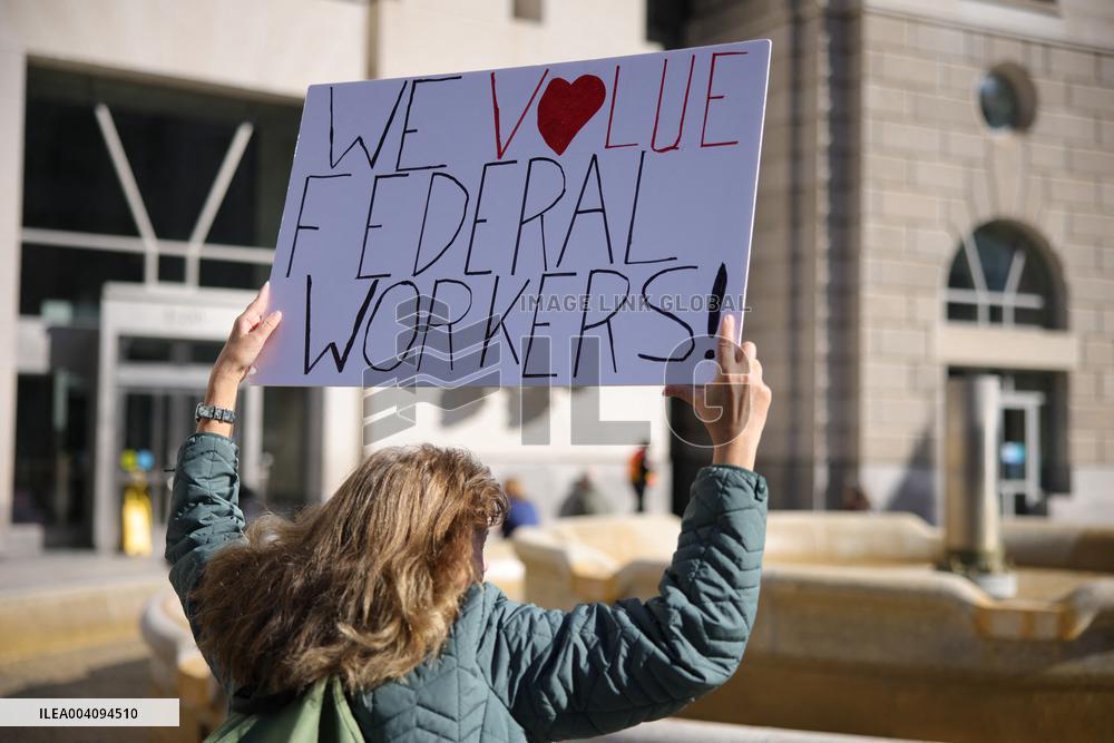 USAID workers say goodbye to HQ as Trump drastically cuts foreign aid - DC