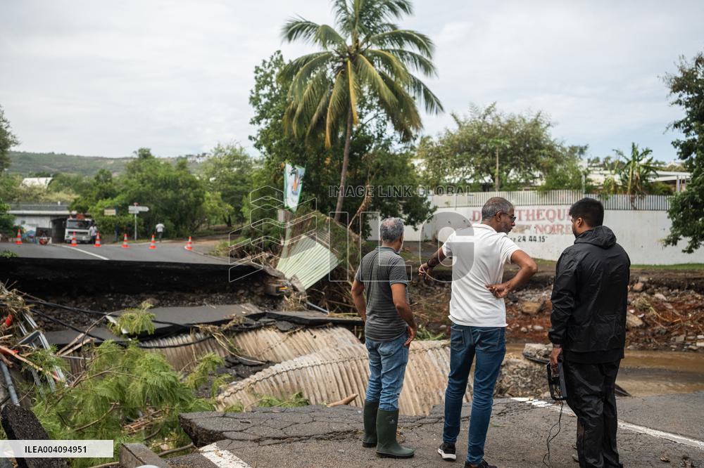 Cyclone Garance Hits French Island La Reunion