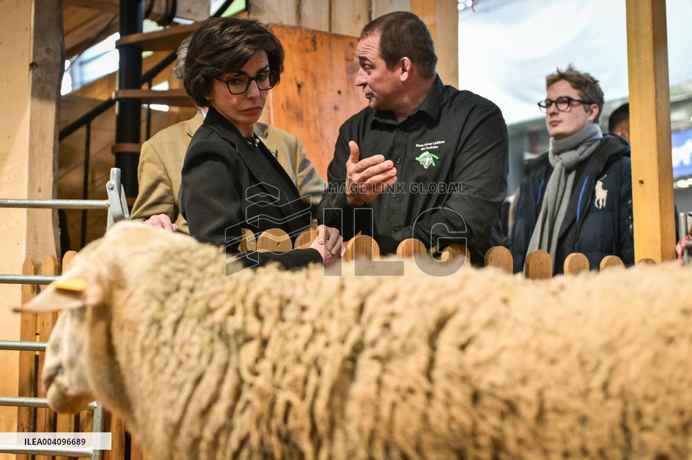 Rachida Dati at the Agricultural Fair in Paris - FA