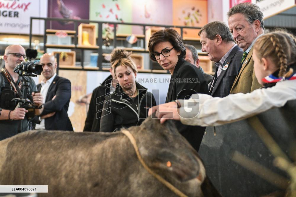 Rachida Dati at the Agricultural Fair in Paris - FA