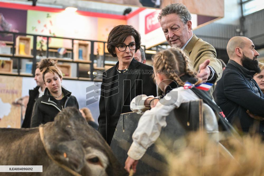 Rachida Dati at the Agricultural Fair in Paris - FA