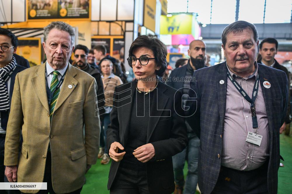 Rachida Dati at the Agricultural Fair in Paris - FA