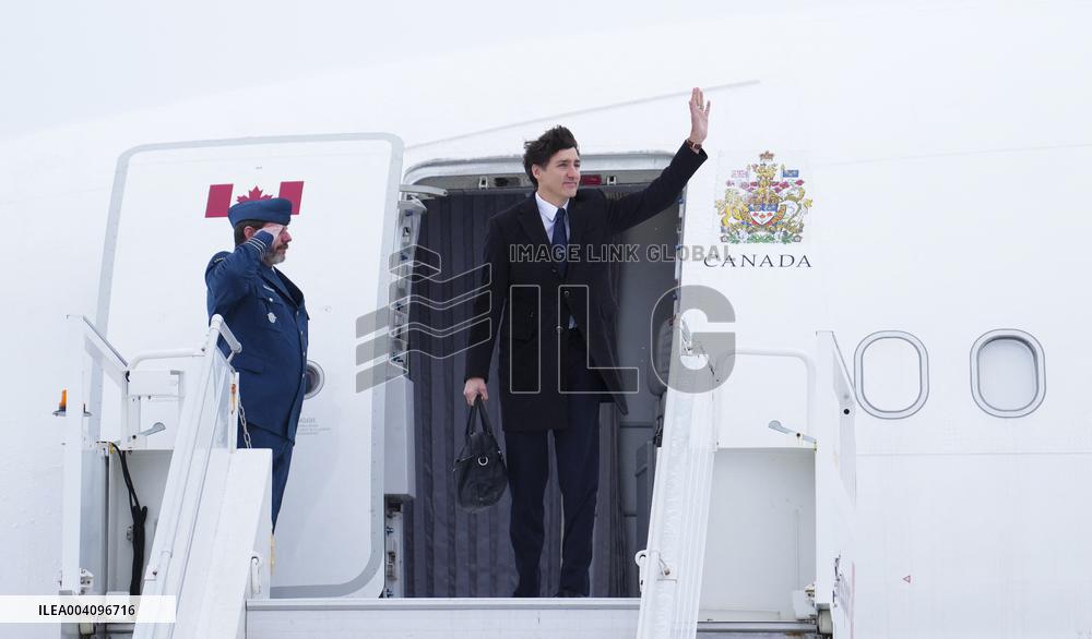 Trudeau departs en route to London Defence Summit from Ottawa
