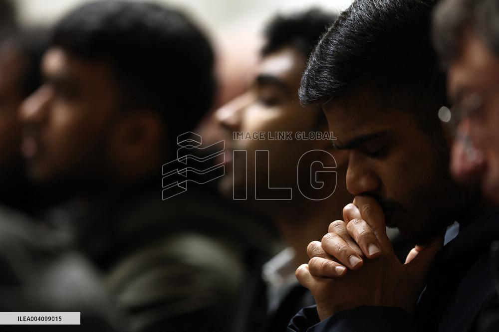 Religion: Cardinal Claudio Gugerotti leads the recitation of the Holy Rosary for Pope Francis on March 01, 2025