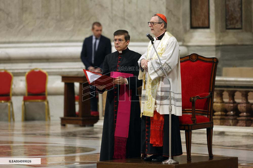 Religion: Cardinal Claudio Gugerotti leads the recitation of the Holy Rosary for Pope Francis on March 01, 2025