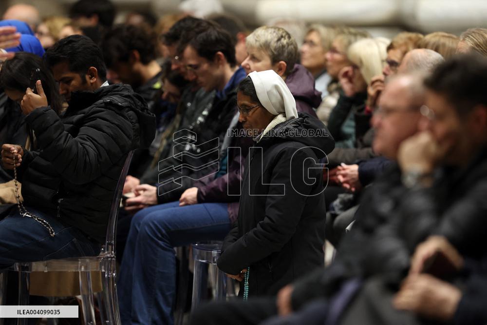 Religion: Cardinal Claudio Gugerotti leads the recitation of the Holy Rosary for Pope Francis on March 01, 2025