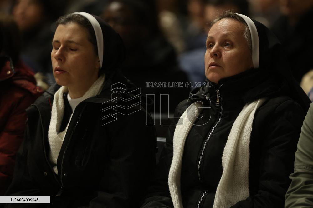 Religion: Cardinal Claudio Gugerotti leads the recitation of the Holy Rosary for Pope Francis on March 01, 2025