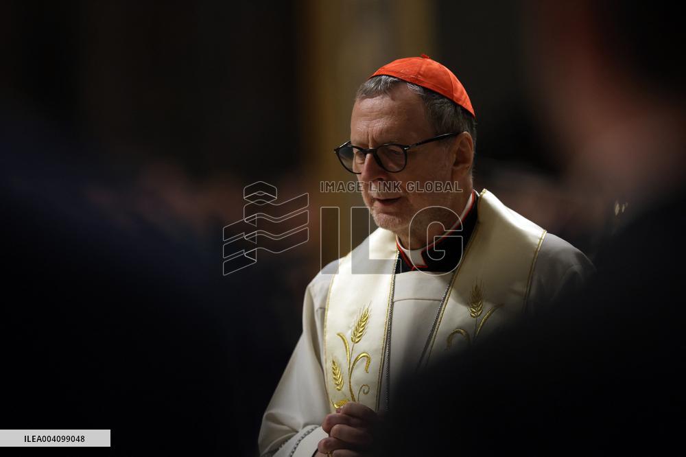 Religion: Cardinal Claudio Gugerotti leads the recitation of the Holy Rosary for Pope Francis on March 01, 2025