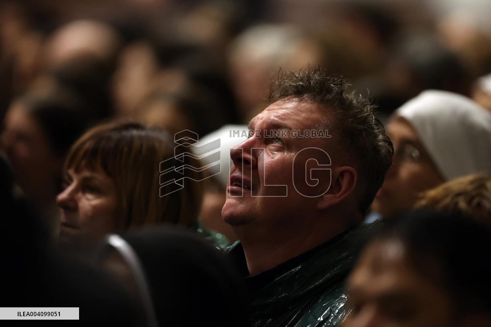 Religion: Cardinal Claudio Gugerotti leads the recitation of the Holy Rosary for Pope Francis on March 01, 2025