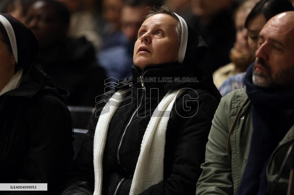 Religion: Cardinal Claudio Gugerotti leads the recitation of the Holy Rosary for Pope Francis on March 01, 2025