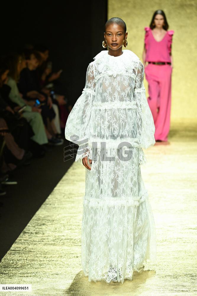 MFW - Luisa Spagnoli Runway