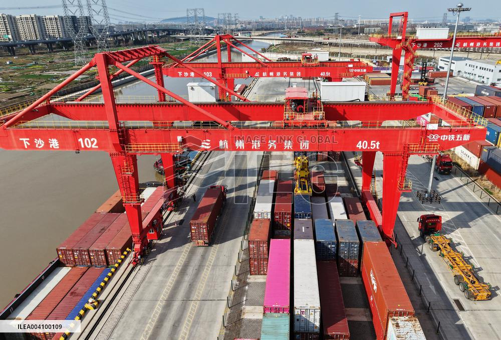 Xiasha Port Freight Yard in Hangzhou