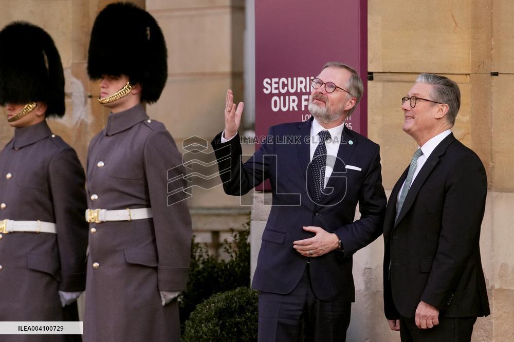 Arrivals at Summit on Ukraine - London