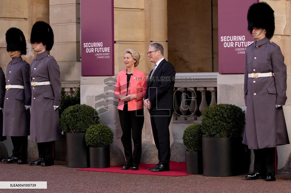 Arrivals at Summit on Ukraine - London