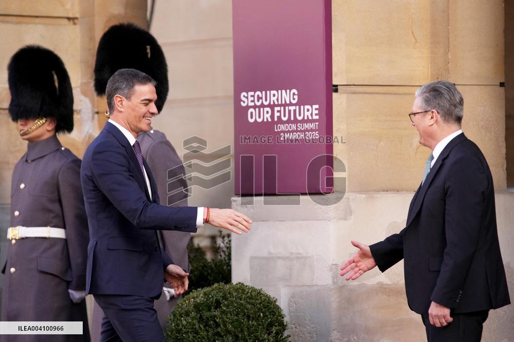 Arrivals at Summit on Ukraine - London