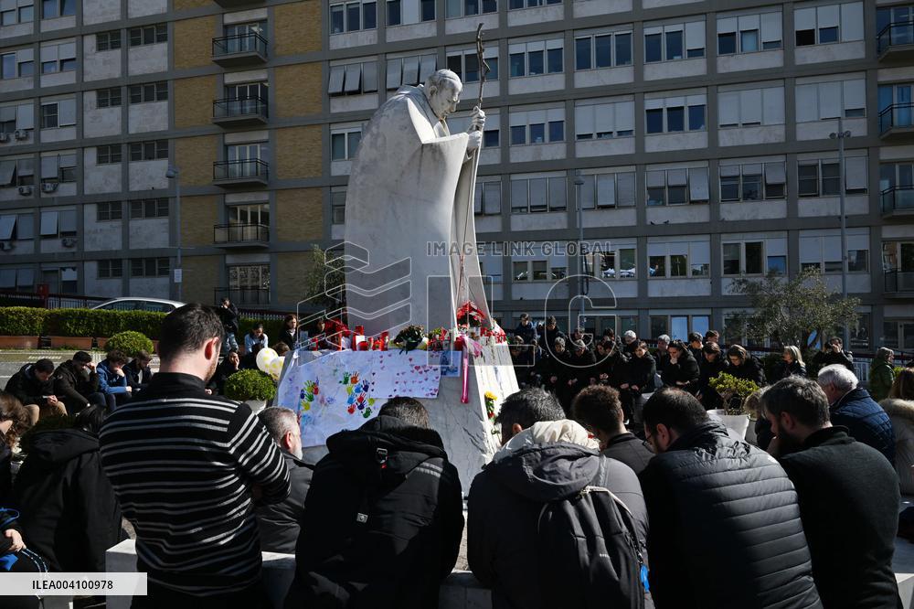 People Pray For Pope Francis at Gemelli Hospital - Rome
