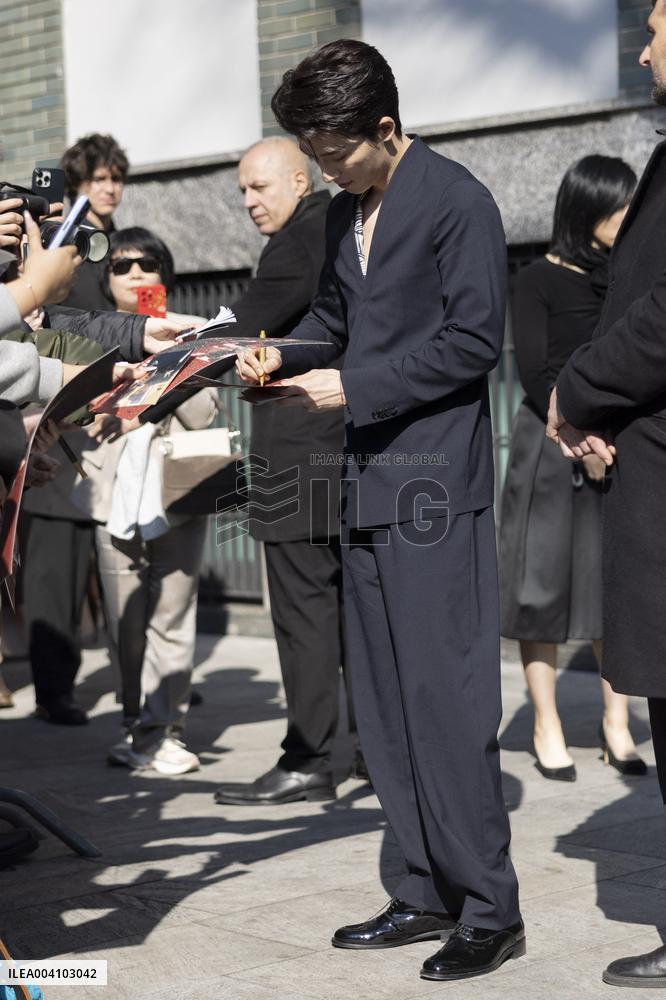 MFW - Giorgio Armani Arrivals