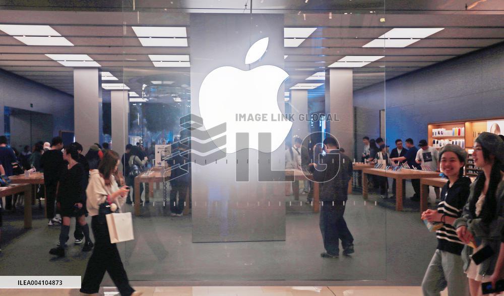 AI Smartphone iPhone 16e