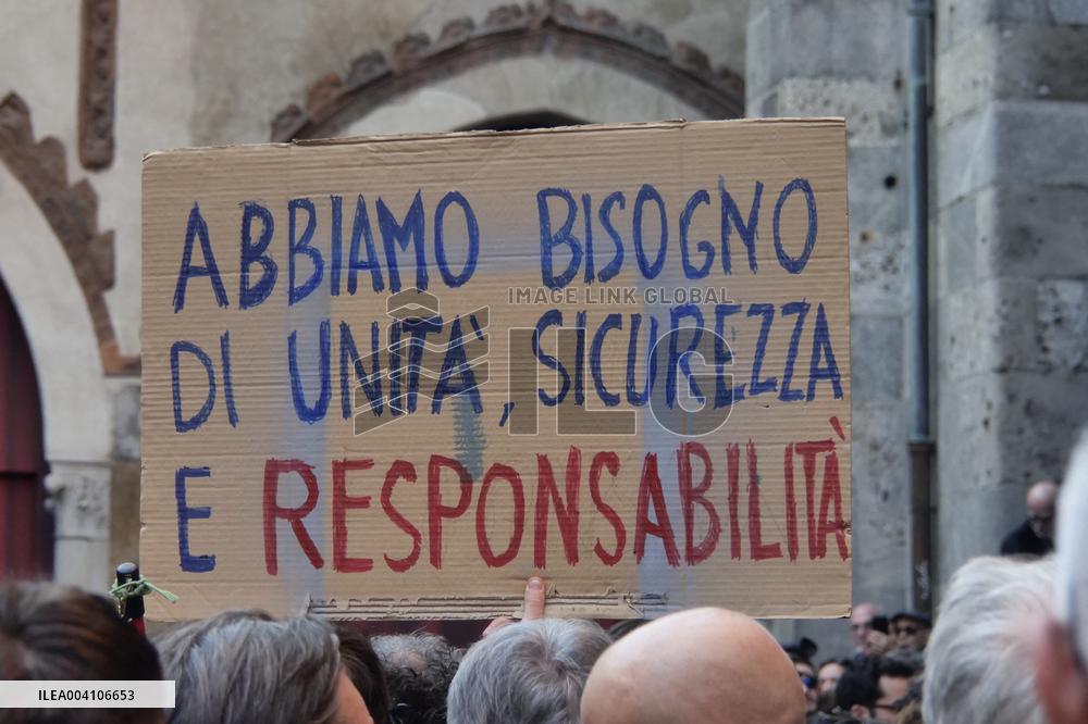 Demonstration for Ukraine in Piazza Mercanti in Milan