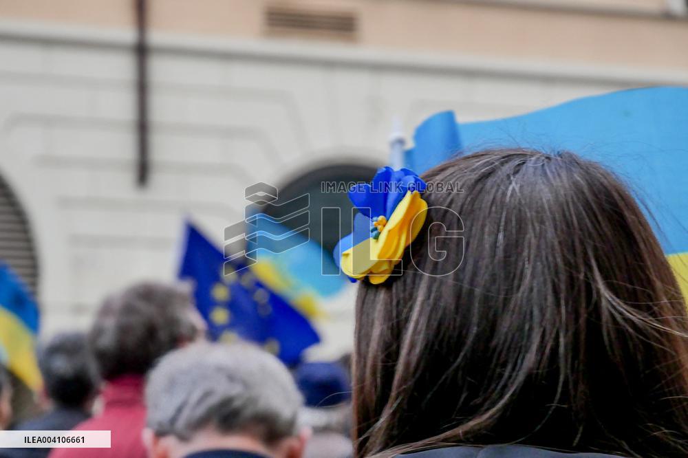 Demonstration for Ukraine at Holy Apostles
