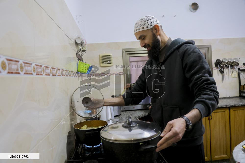 First Ramadan With Family After 22 Years In Prison - West Bank
