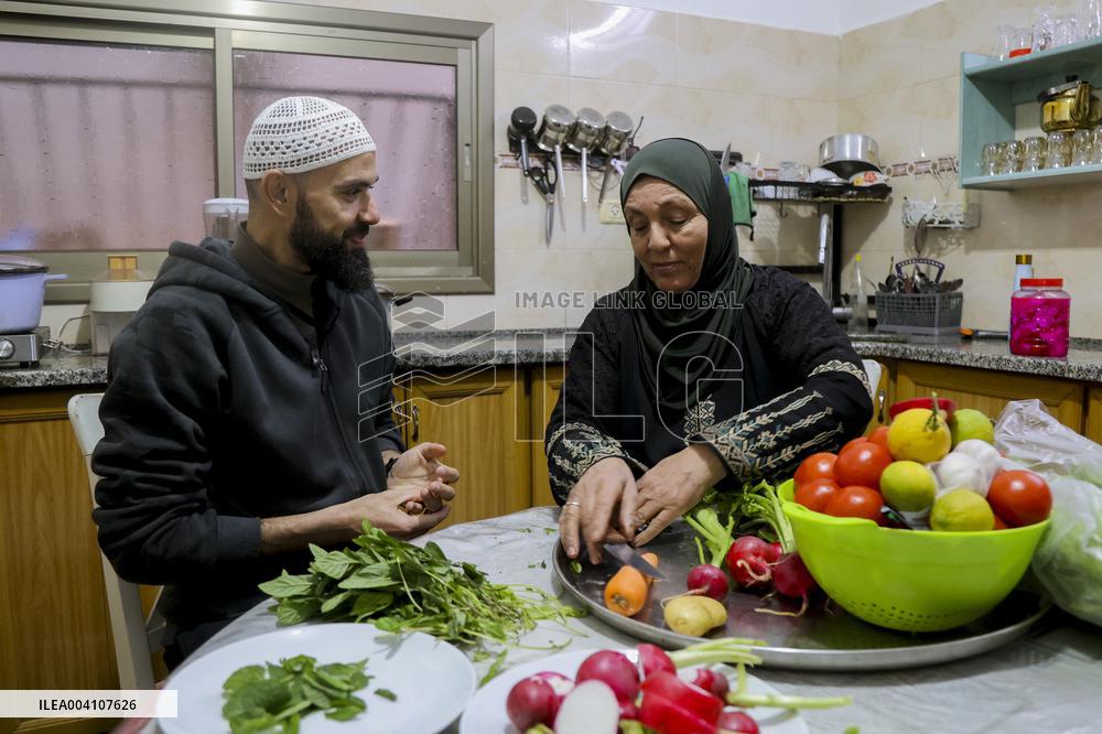 First Ramadan With Family After 22 Years In Prison - West Bank