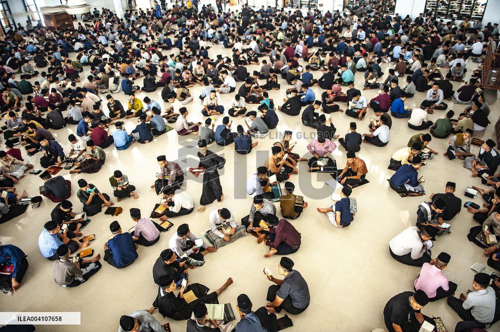The Tadarus Worship of Ramadan - Indonesia