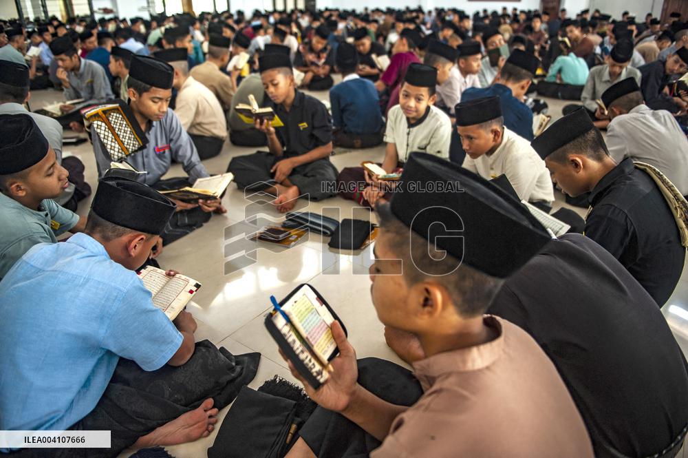 The Tadarus Worship of Ramadan - Indonesia