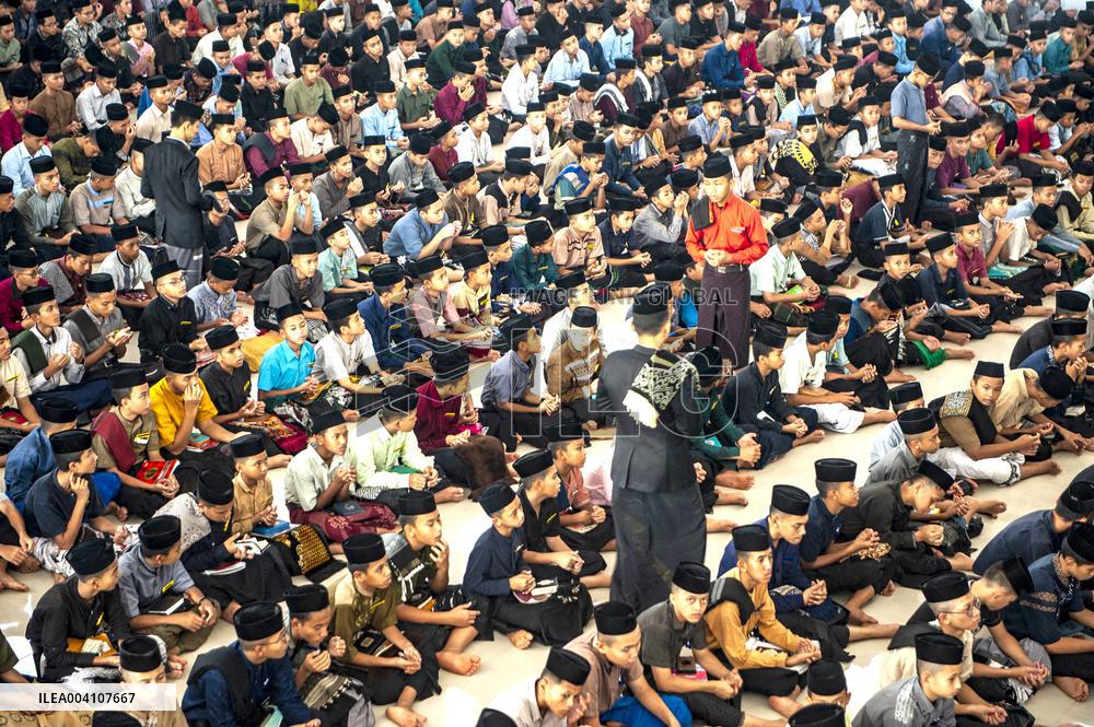 The Tadarus Worship of Ramadan - Indonesia