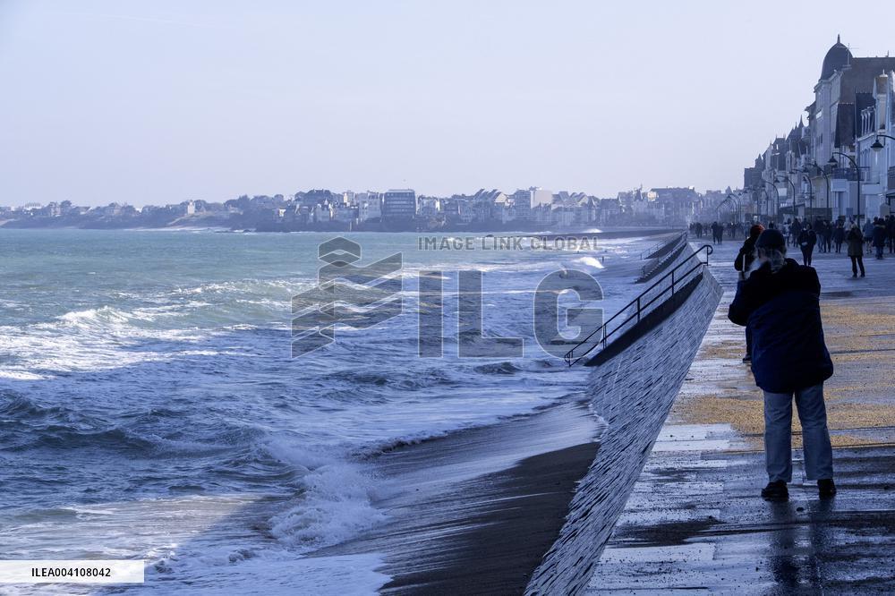 Saint Malo High Tides and Flood Risk